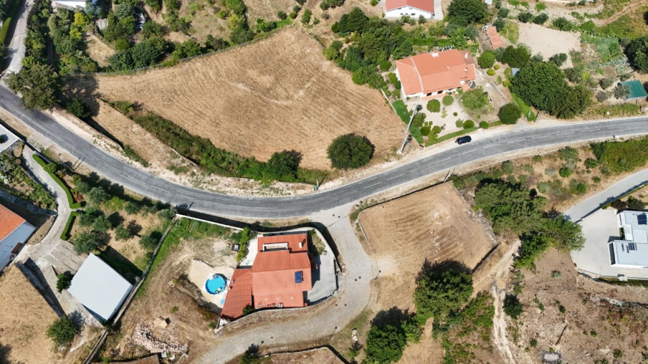 Terreno para Venda em Gouveia (São Pedro e São Julião) Foto 3