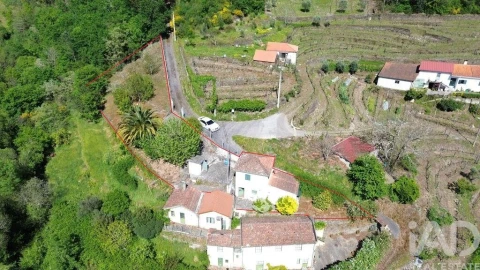Moradia T3 para Venda em Moura Morta e Vinhós
