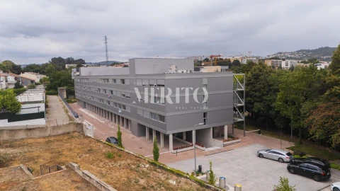 Apartamento T1 para Venda em Azurem