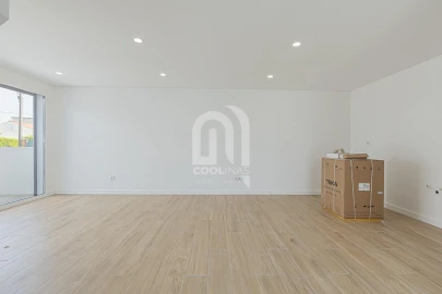 Moradia T3 para Venda em Fernao Ferro