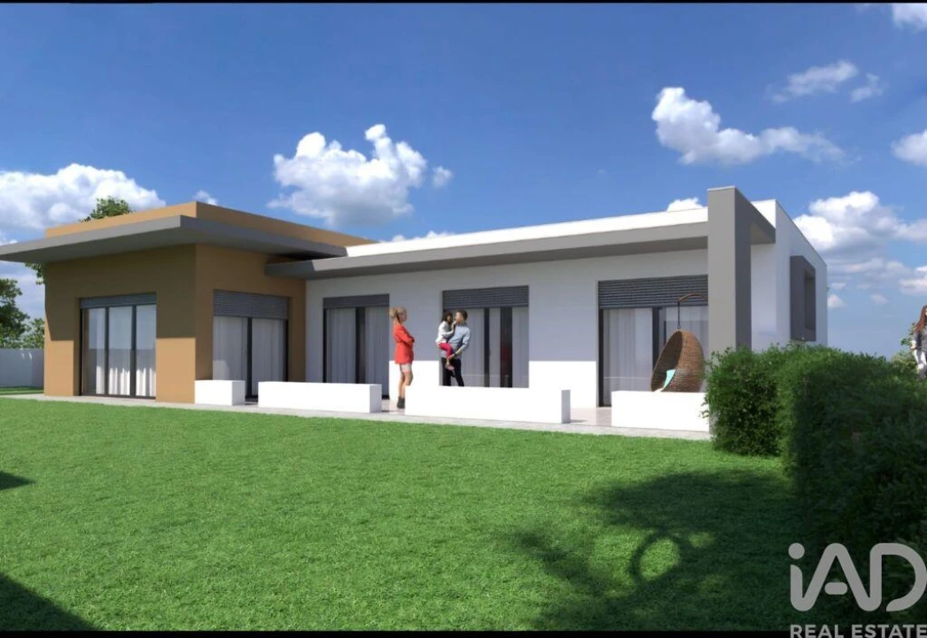 Moradia T3 para Venda em Salir de Matos Foto 5
