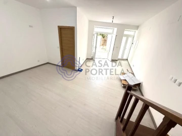 Moradia T3 para Venda em Lorvão