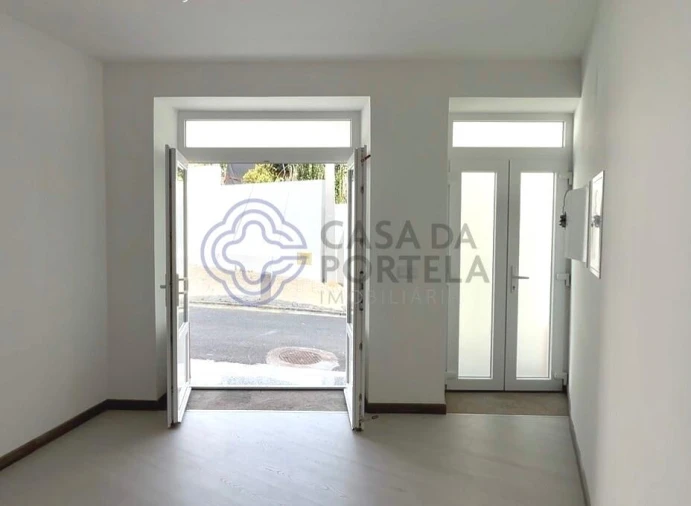 Moradia T3 para Venda em Lorvão Foto 5