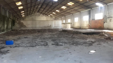 Armazém para Venda em Santa Maria de Lamas