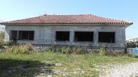 Armazém para Venda em Santa Maria de Lamas
