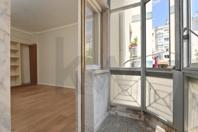 Apartamento T2 para Venda em Massamá e Monte Abraão