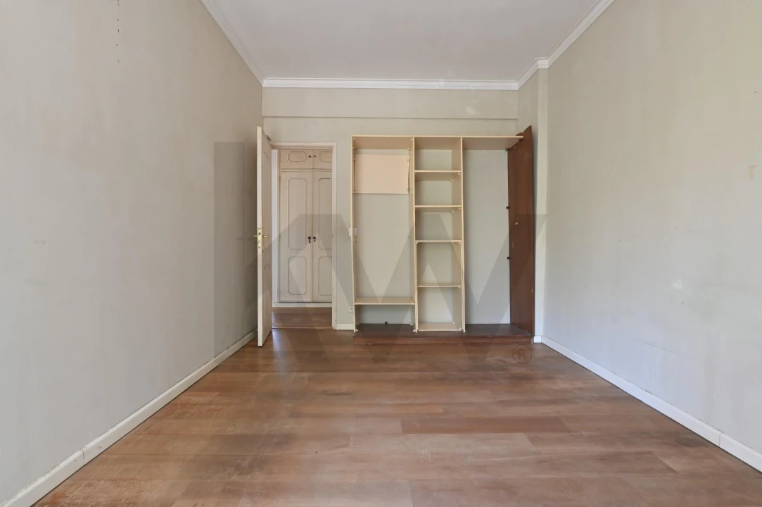 Apartamento T2 para Venda em Massamá e Monte Abraão Foto 13