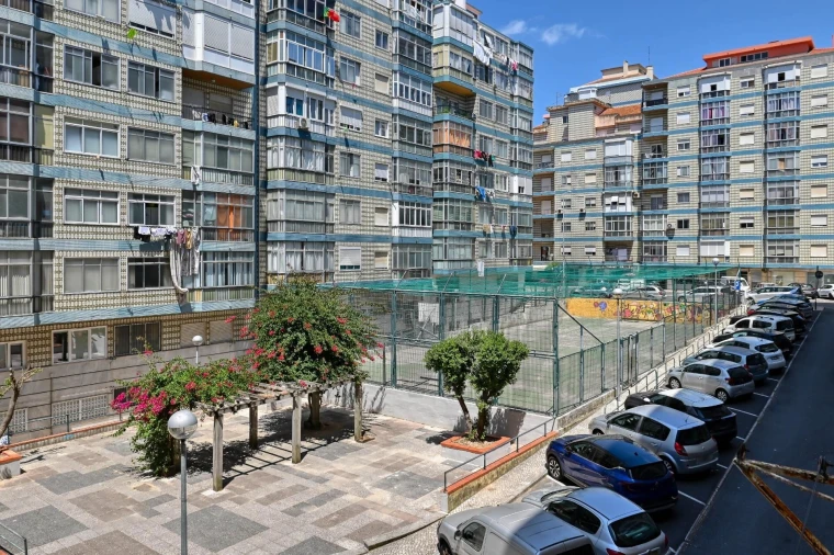 Apartamento T2 para Venda em Massamá e Monte Abraão Foto 22