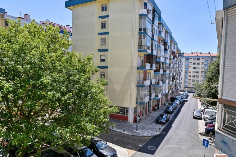 Apartamento T2 para Venda em Massamá e Monte Abraão Foto 24