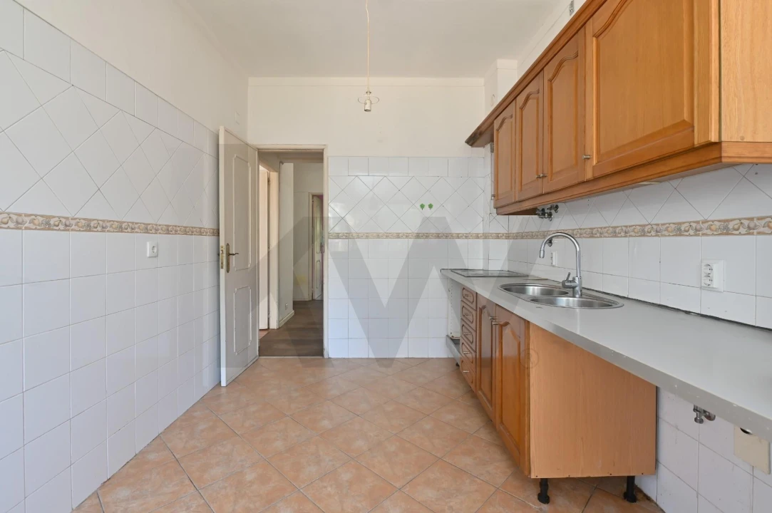 Apartamento T2 para Venda em Massamá e Monte Abraão Foto 2