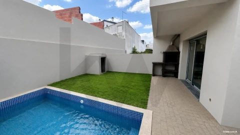 Moradia T3 para Venda em Fernao Ferro