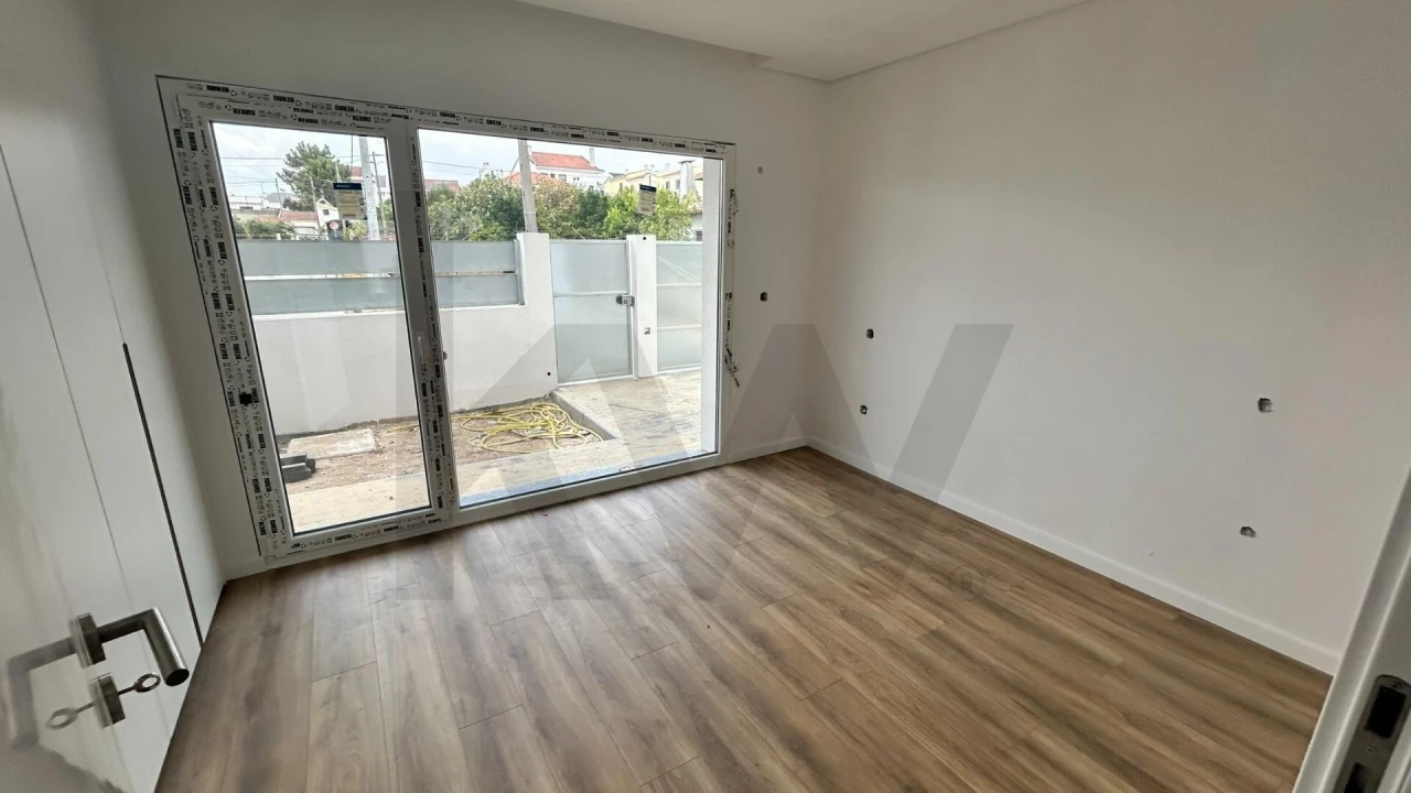 Moradia T3 para Venda em Fernao Ferro Foto 10