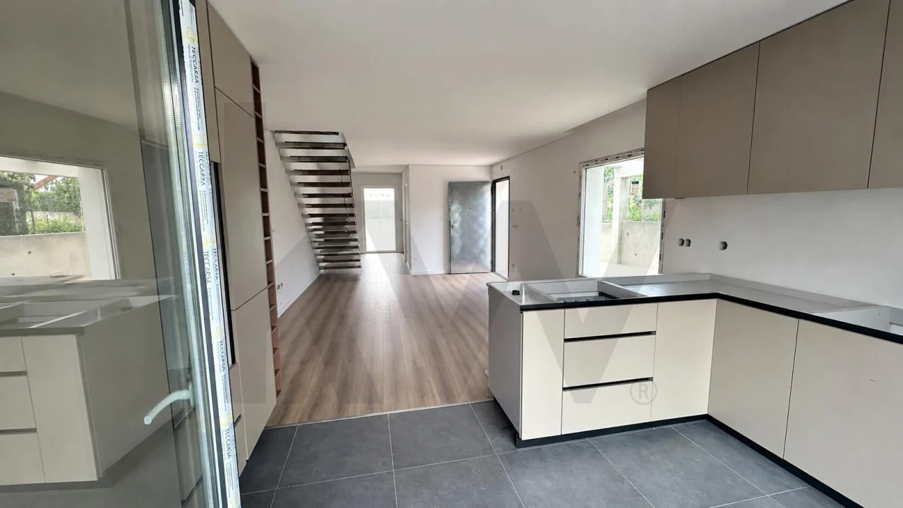 Moradia T3 para Venda em Fernao Ferro Foto 7