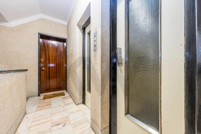 Apartamento T2 para Venda em Benfica