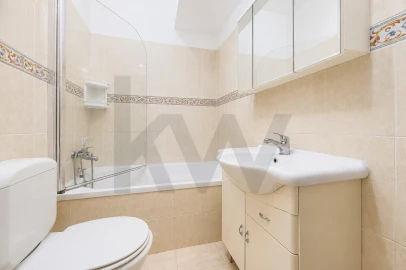 Apartamento T2 para Venda em Benfica