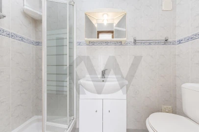 Apartamento T2 para Venda em Benfica