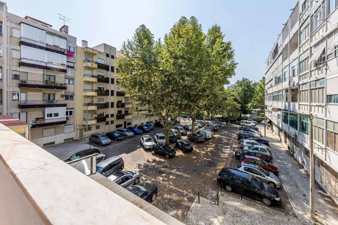 Apartamento T2 para Venda em Benfica Foto 8