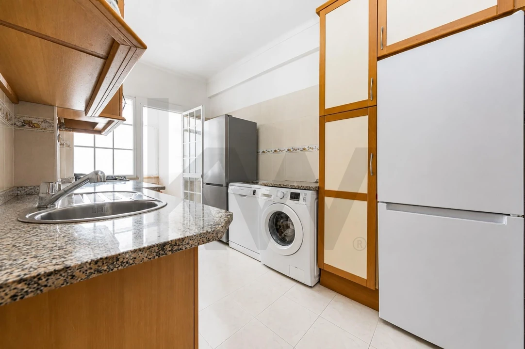Apartamento T2 para Venda em Benfica Foto 10