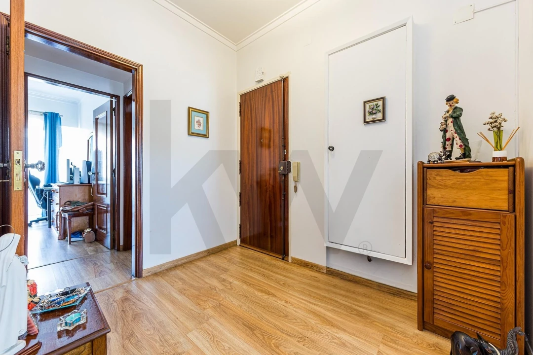 Apartamento T2 para Venda em Benfica Foto 14