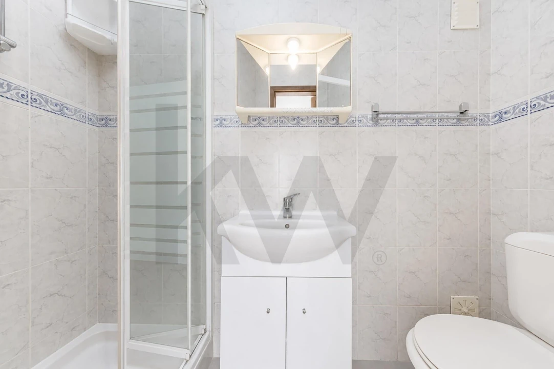 Apartamento T2 para Venda em Benfica Foto 13