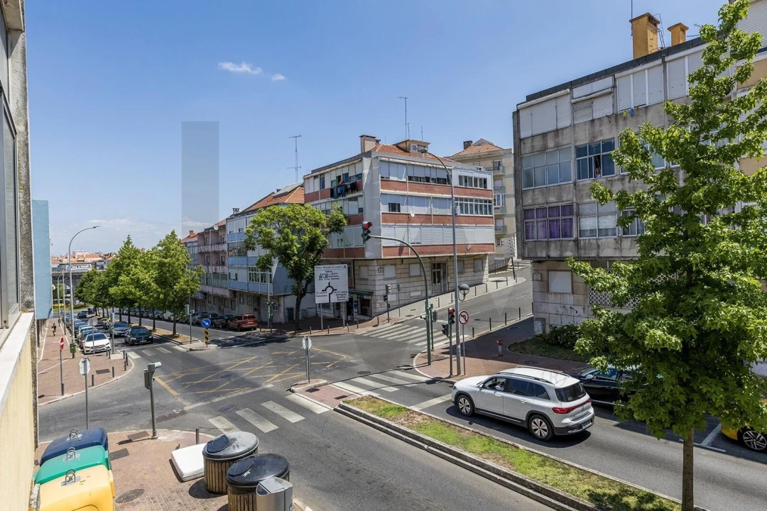 Apartamento T2 para Arrendamento em Alfragide Foto 18