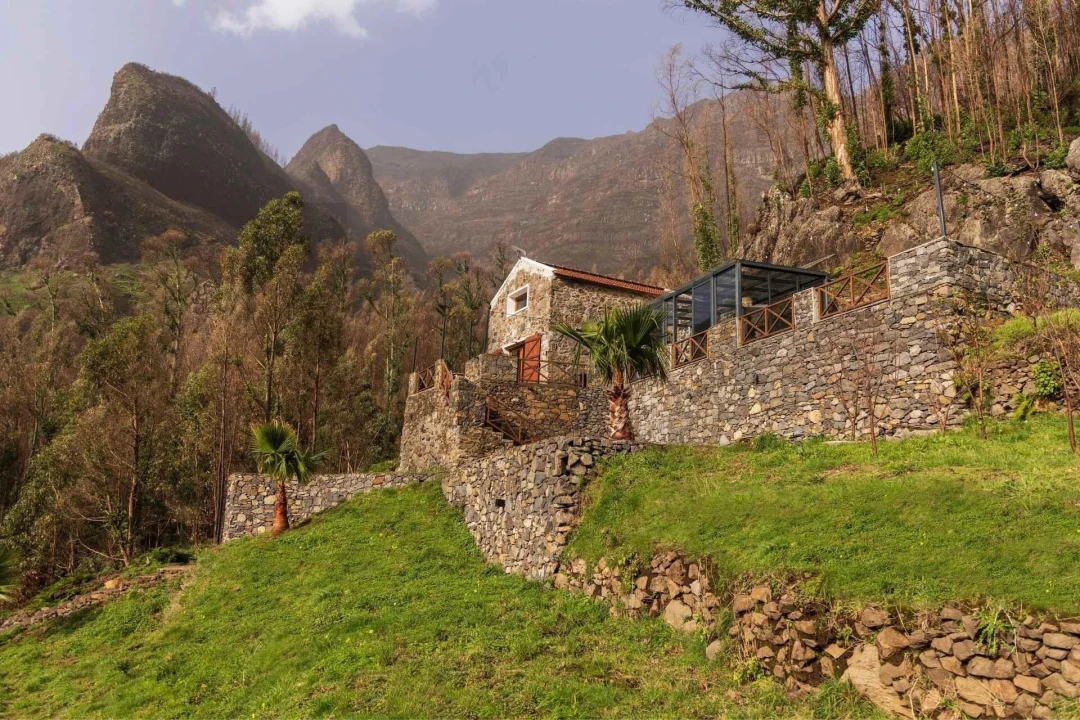 Moradia T2 para Venda em Serra de Agua Foto 10