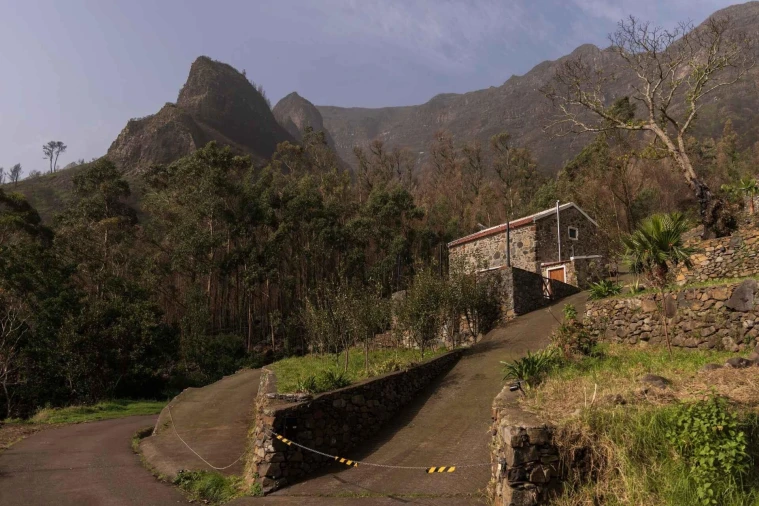 Moradia T2 para Venda em Serra de Agua Foto 69