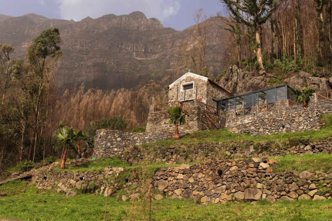 Moradia T2 para Venda em Serra de Agua Foto 18