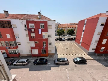 Apartamento T2 para Venda em Baixa da Banheira e Vale da Amoreira