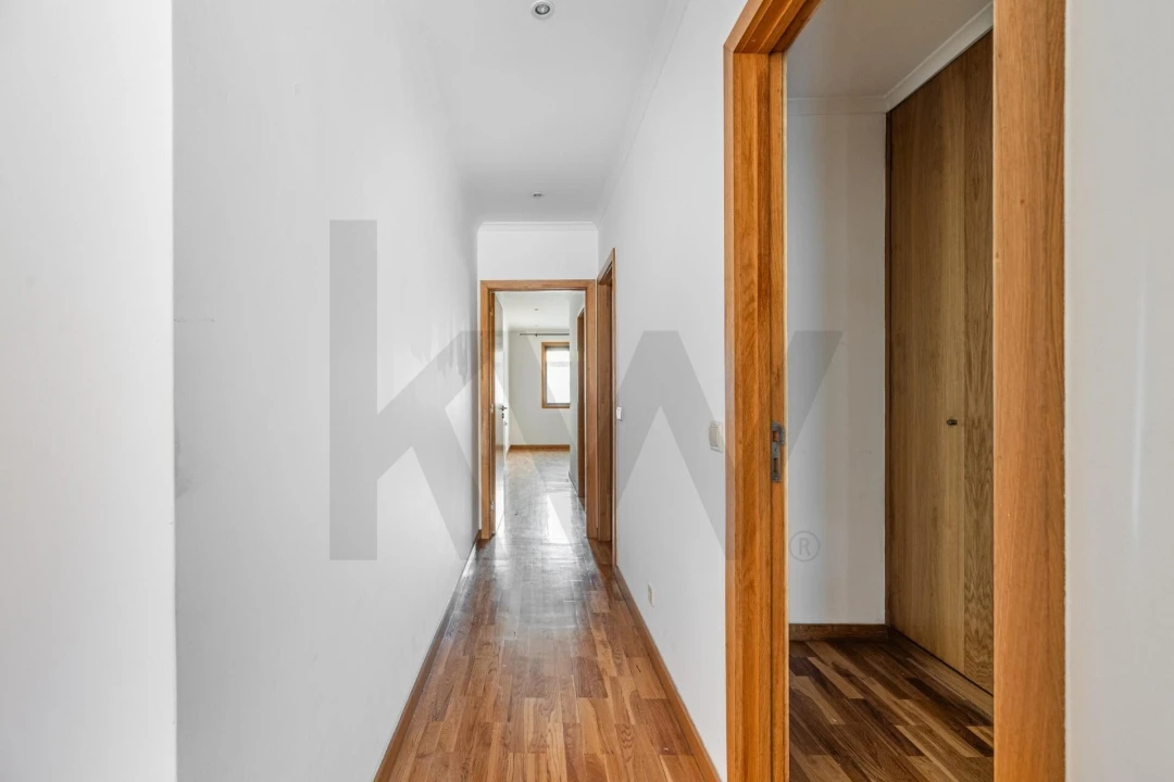 Apartamento T2 para Arrendamento em São Mamede de Infesta e Senhora da Hora Foto 21
