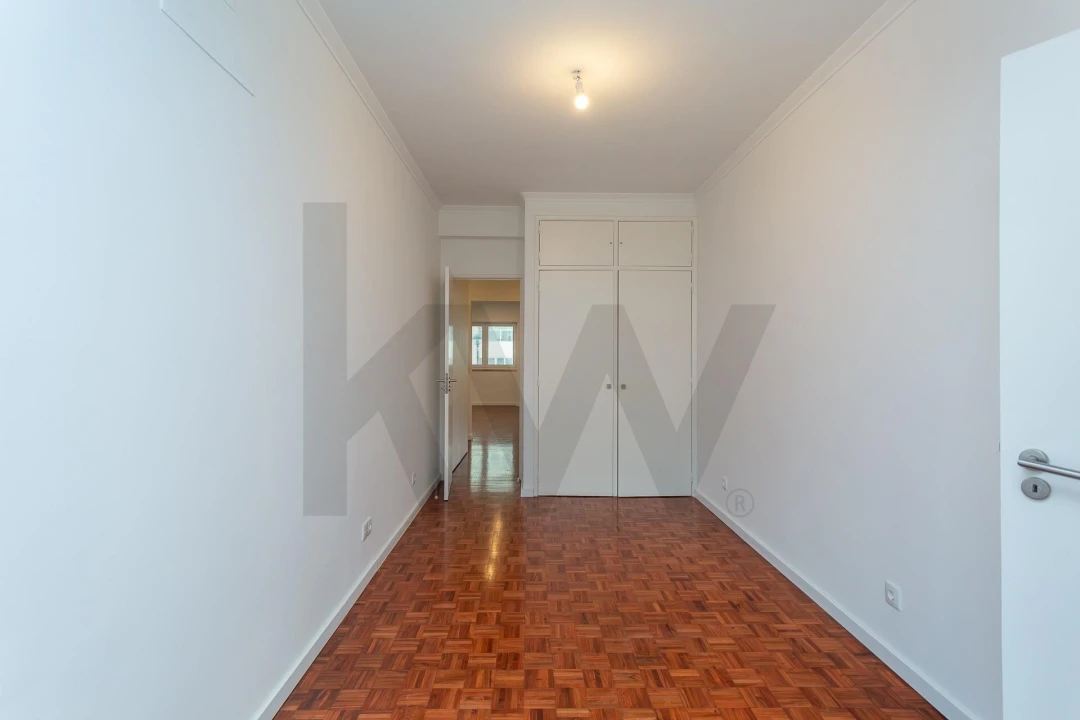 Apartamento T4 para Arrendamento em Algés, Linda-A-Velha e Cruz Quebrada-Dafundo Foto 35