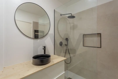 Apartamento T4 para Arrendamento em Algés, Linda-A-Velha e Cruz Quebrada-Dafundo