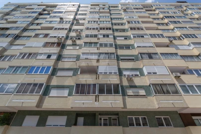 Apartamento T4 para Arrendamento em Algés, Linda-A-Velha e Cruz Quebrada-Dafundo