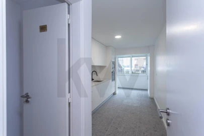 Apartamento T4 para Arrendamento em Algés, Linda-A-Velha e Cruz Quebrada-Dafundo