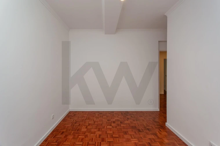 Apartamento T4 para Arrendamento em Algés, Linda-A-Velha e Cruz Quebrada-Dafundo Foto 15