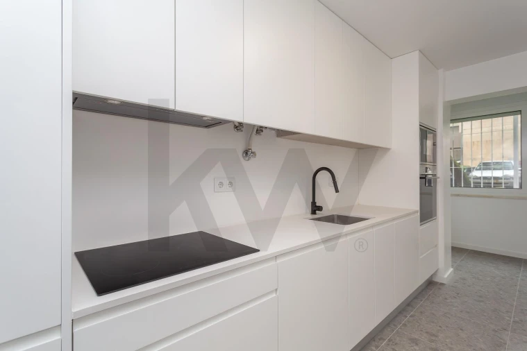 Apartamento T4 para Arrendamento em Algés, Linda-A-Velha e Cruz Quebrada-Dafundo Foto 29