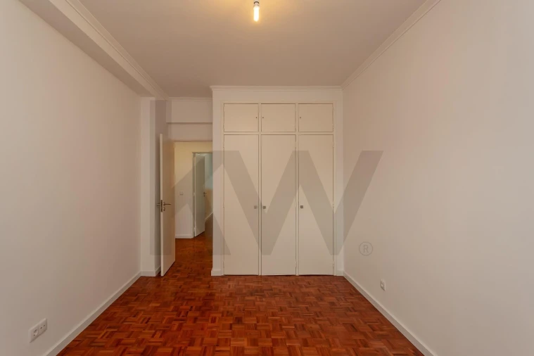 Apartamento T4 para Arrendamento em Algés, Linda-A-Velha e Cruz Quebrada-Dafundo Foto 18