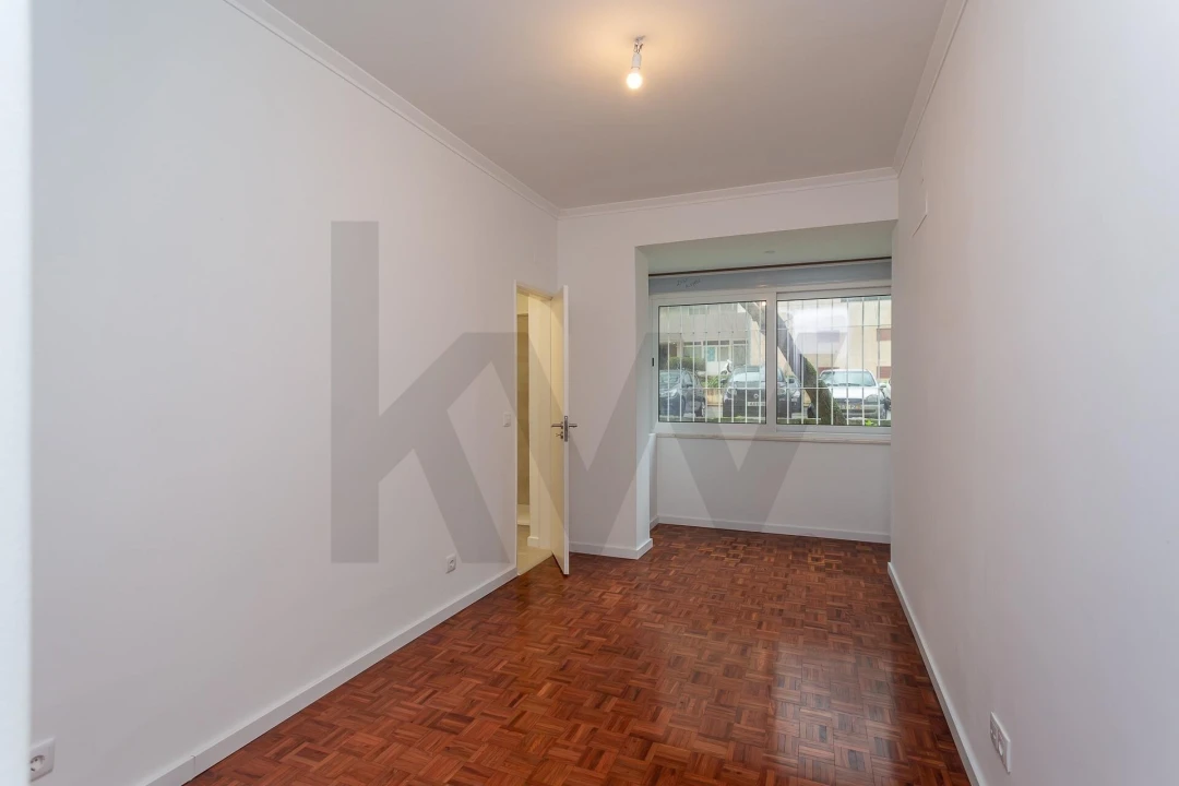 Apartamento T4 para Arrendamento em Algés, Linda-A-Velha e Cruz Quebrada-Dafundo Foto 34