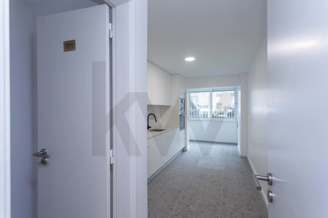 Apartamento T4 para Arrendamento em Algés, Linda-A-Velha e Cruz Quebrada-Dafundo Foto 27
