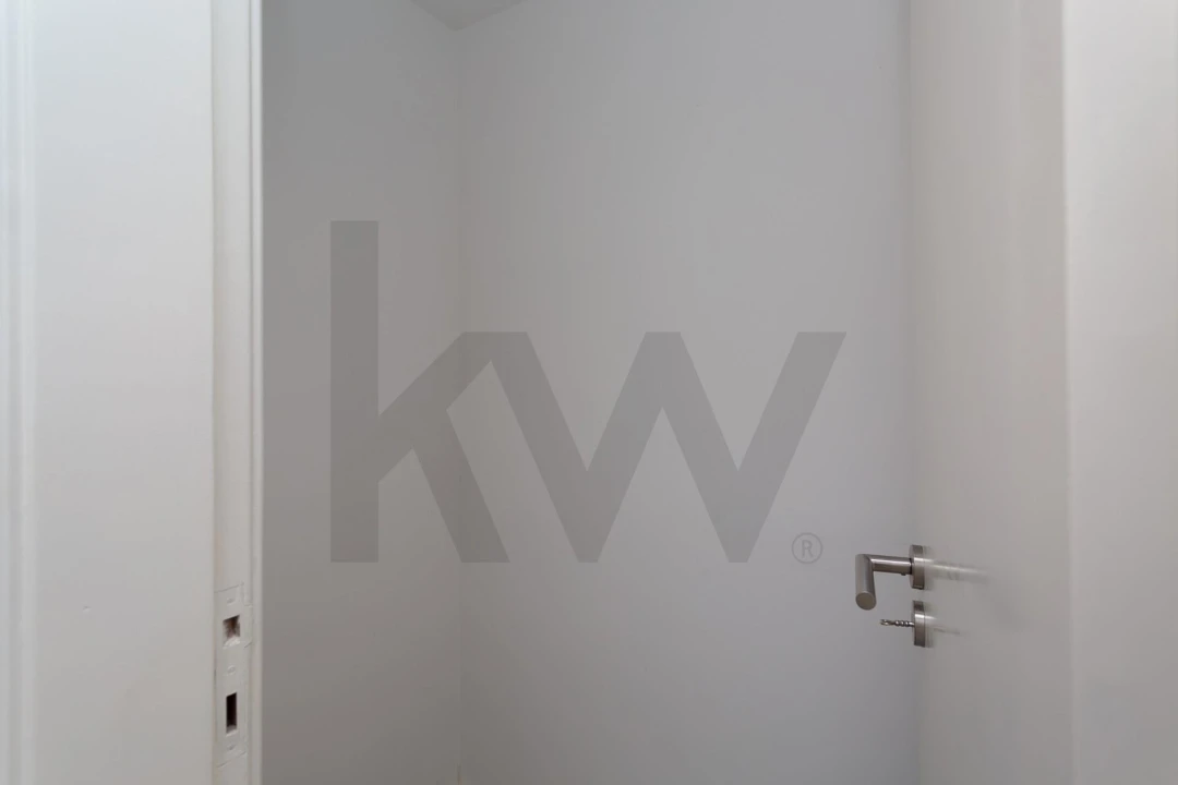 Apartamento T4 para Arrendamento em Algés, Linda-A-Velha e Cruz Quebrada-Dafundo Foto 33
