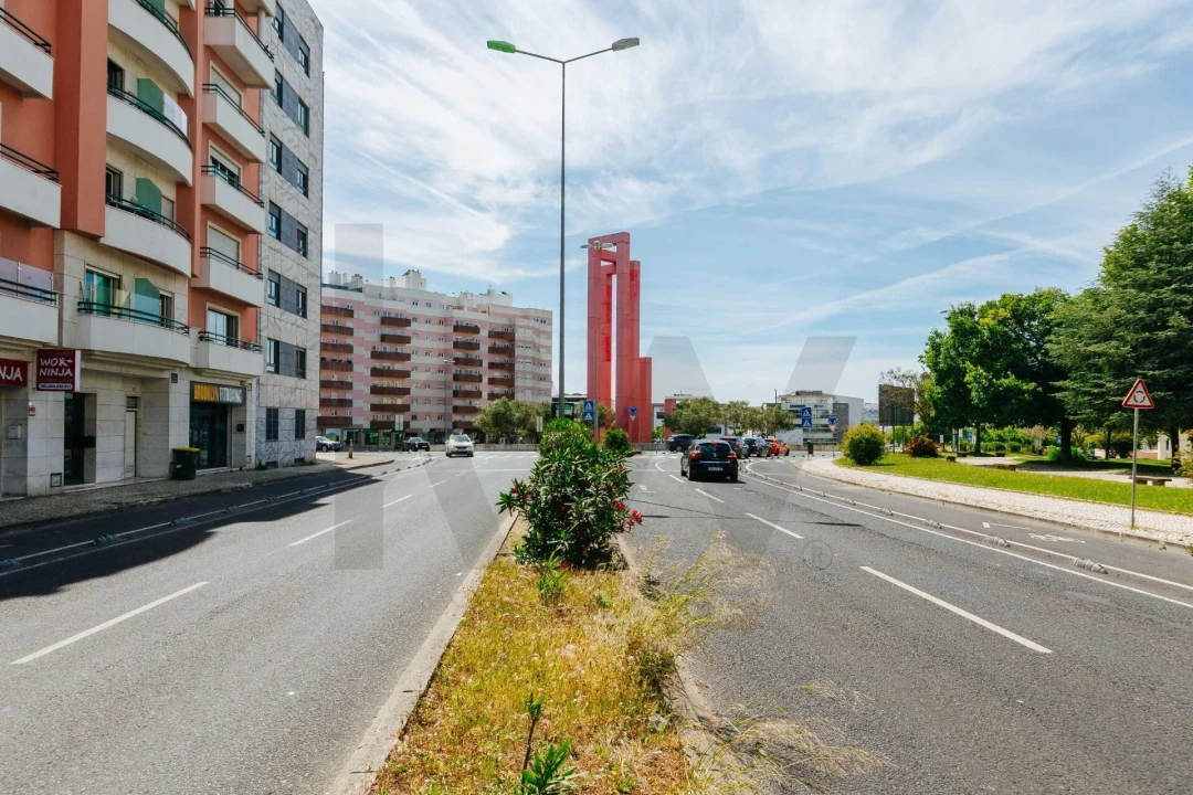 Apartamento T2 para Arrendamento em Carnide Foto 49