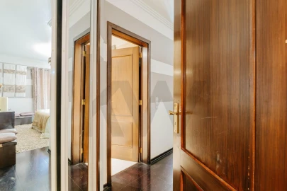 Apartamento T2 para Arrendamento em Carnide