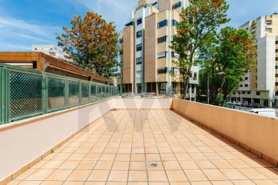 Apartamento T2 para Arrendamento em Carnide