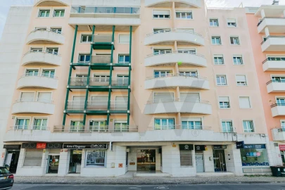 Apartamento T2 para Arrendamento em Carnide