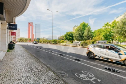 Apartamento T2 para Arrendamento em Carnide