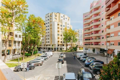 Apartamento T2 para Arrendamento em Carnide