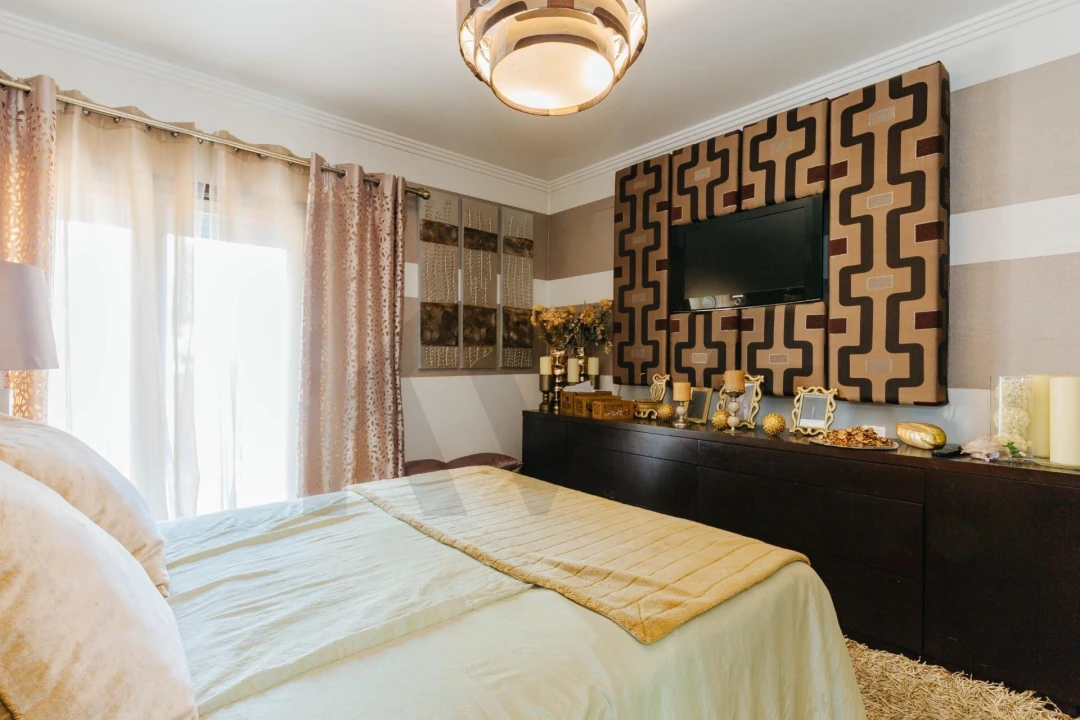 Apartamento T2 para Arrendamento em Carnide Foto 34