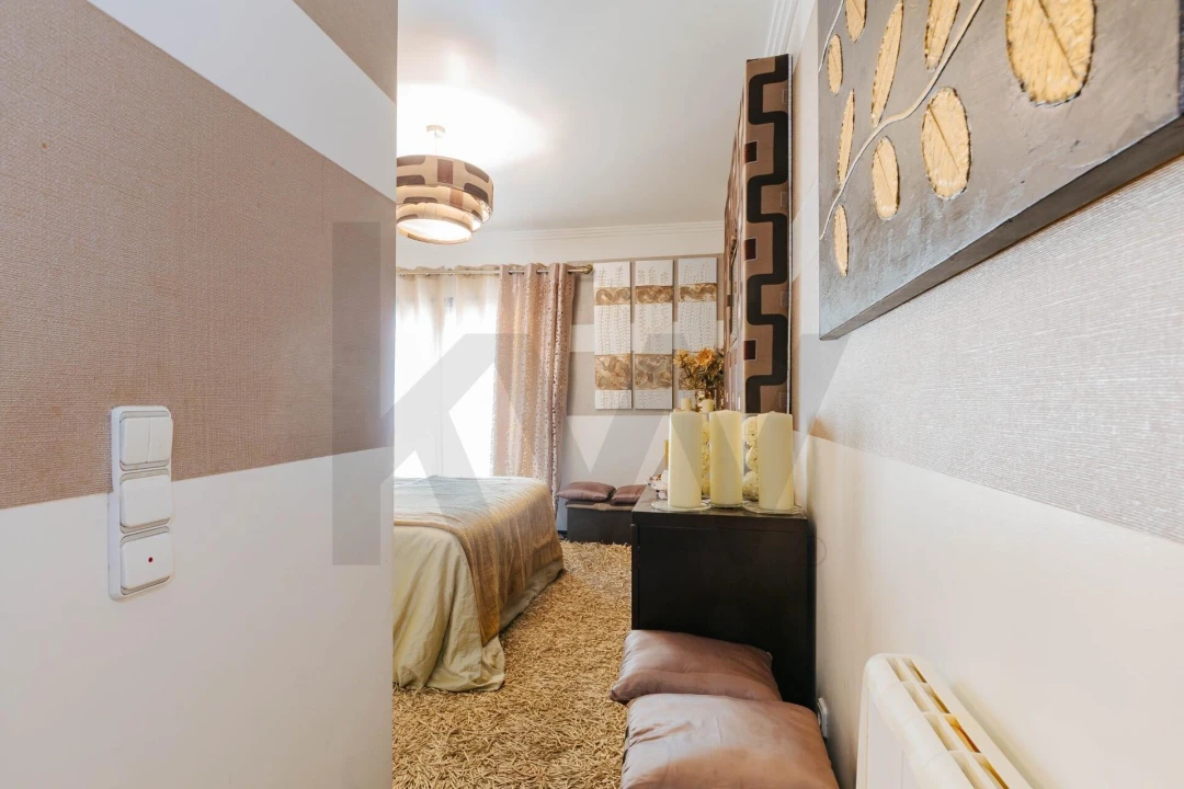 Apartamento T2 para Arrendamento em Carnide Foto 32
