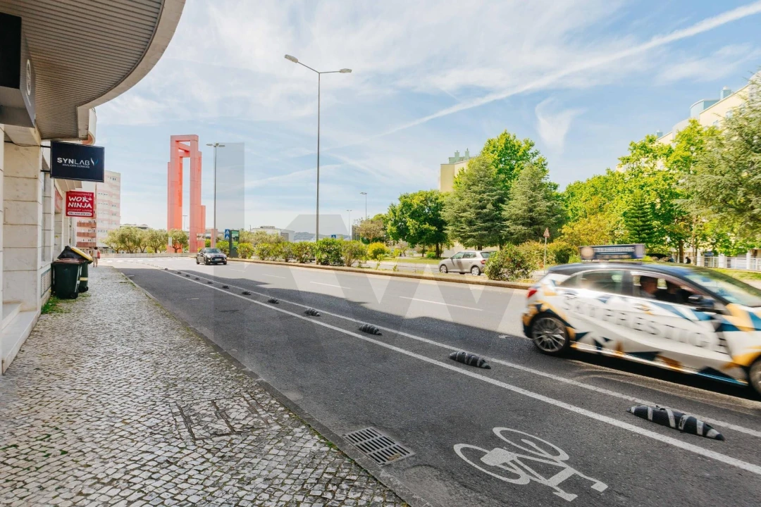 Apartamento T2 para Arrendamento em Carnide Foto 47