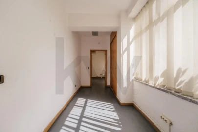 Loja para Venda em Santo Antonio dos Olivais